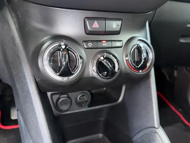 Peugeot 208 view 15