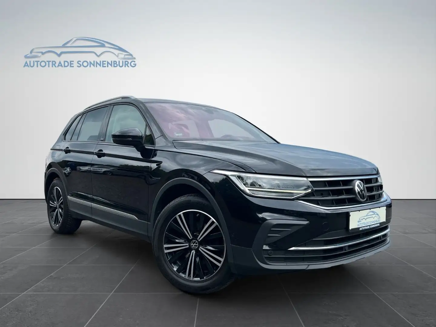 Volkswagen Tiguan ACTIVE/AHK/AUT./KAMERA/KEYLESSGO Noir - 1