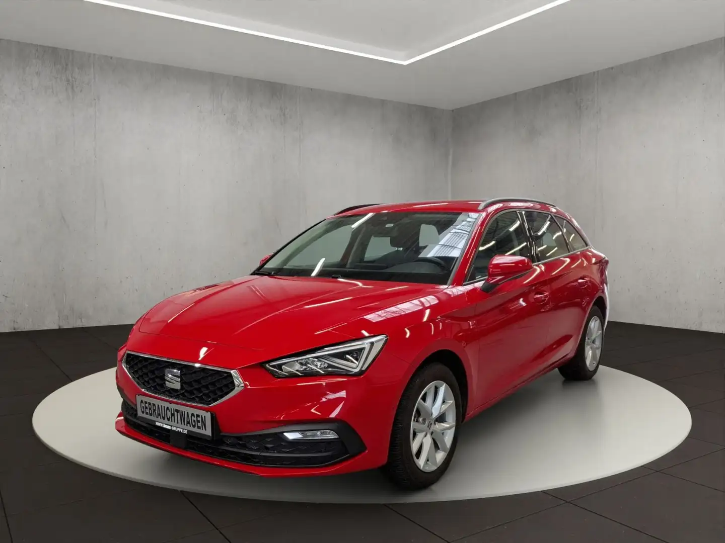 SEAT Leon Sportstourer Style 1.5 eTSI 7-Gang DSG Red - 1
