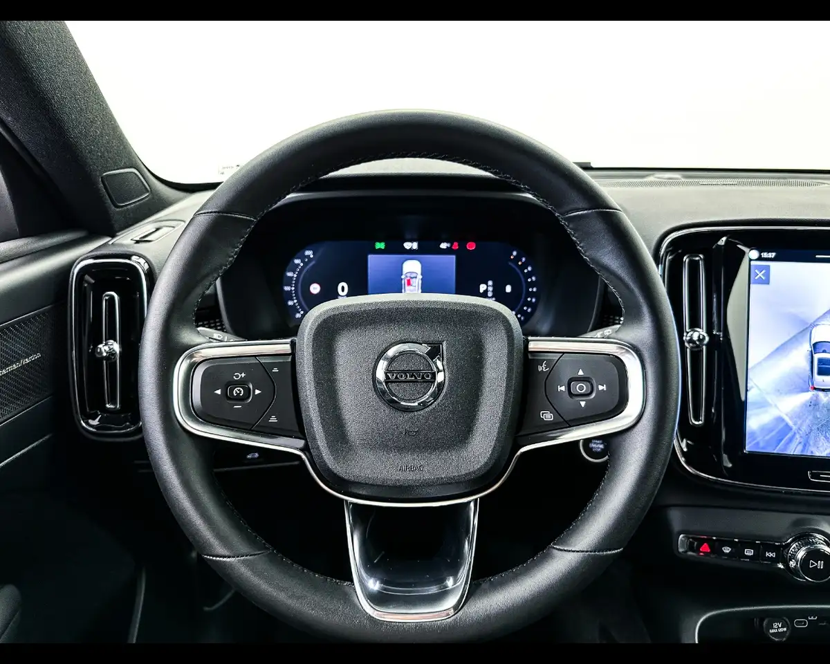 Volvo XC40 2026 — фото 11