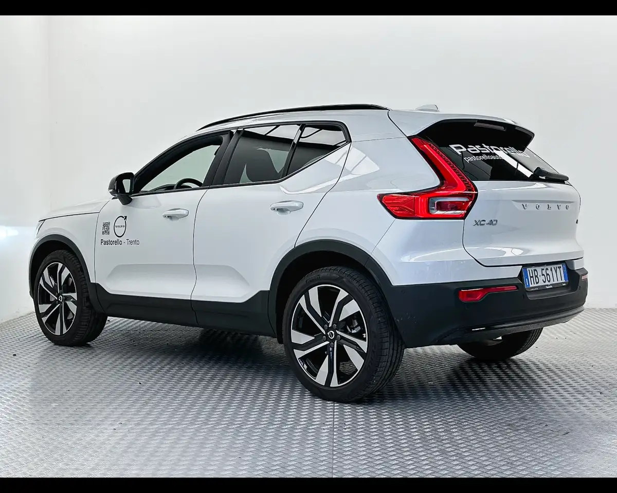 Volvo XC40 2026