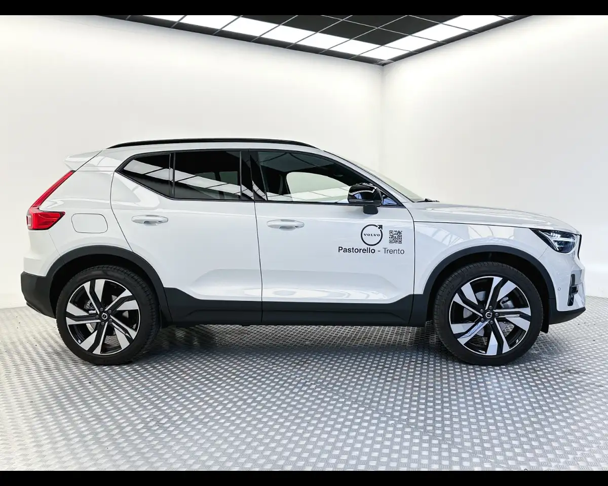 Volvo XC40 2026