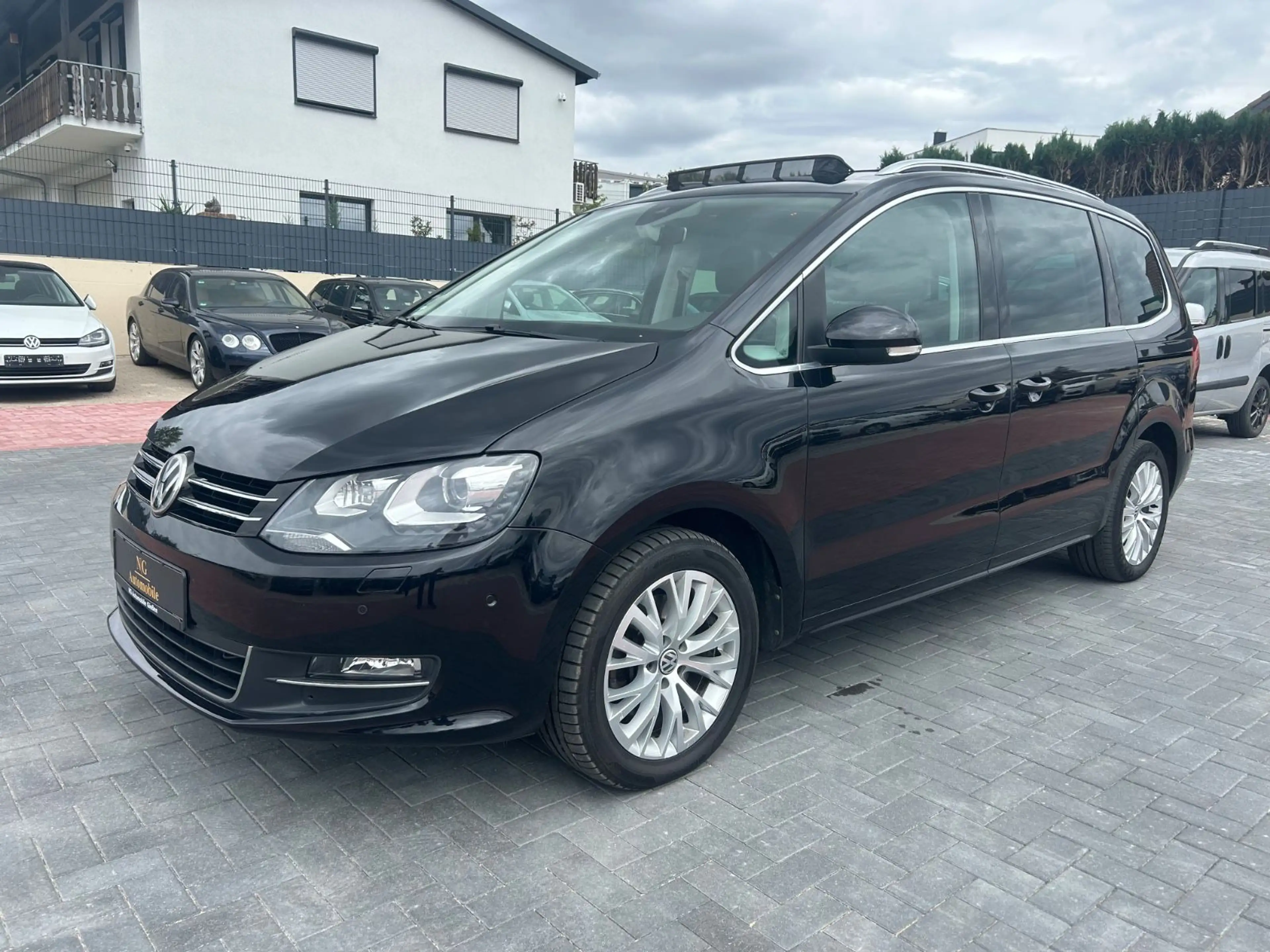 Volkswagen Sharan Highline BMT 7-Sitze*Pano*Elek.Tür*Kamera