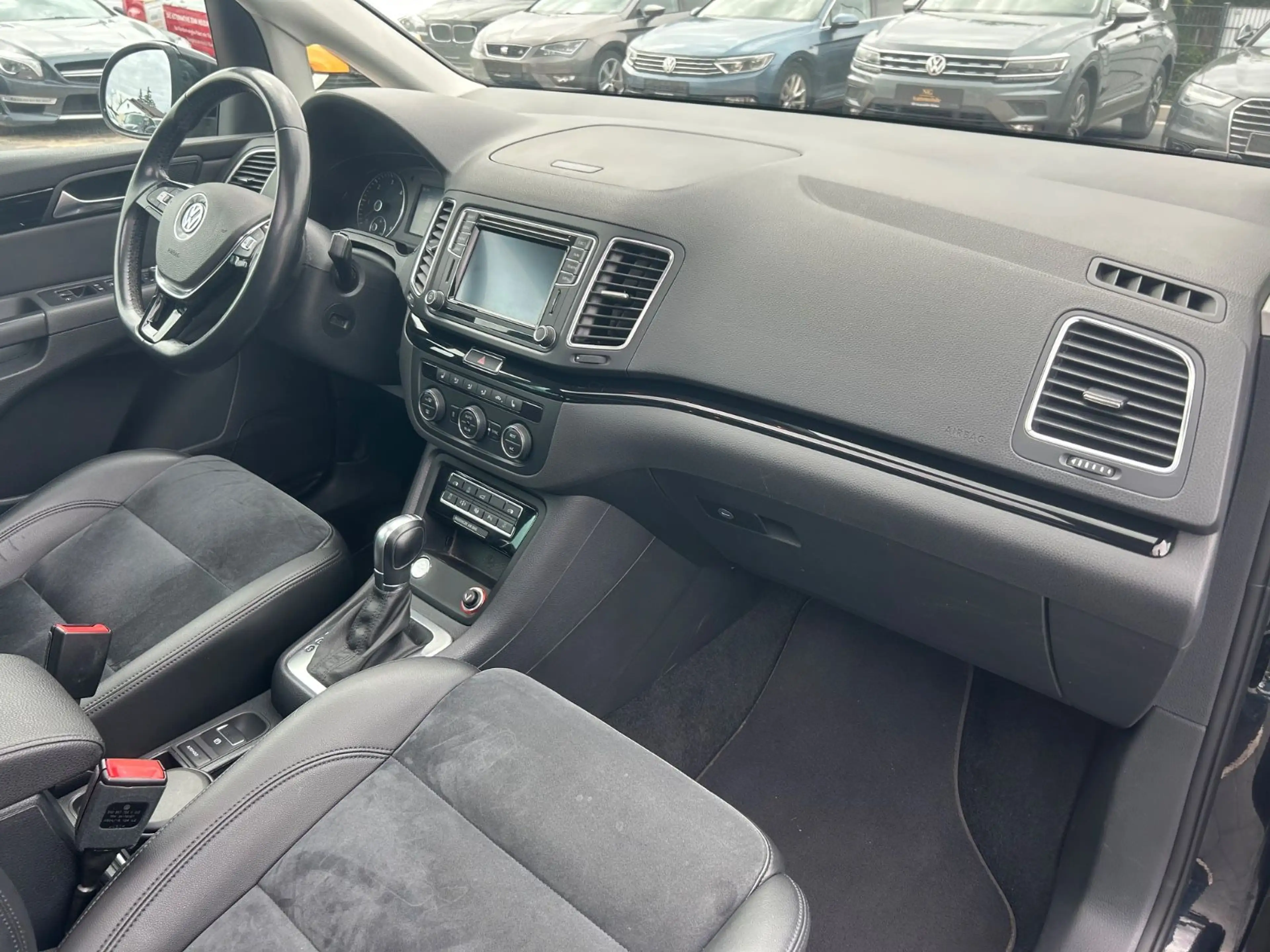 Volkswagen Sharan Highline BMT 7-Sitze*Pano*Elek.Tür*Kamera — photo 12