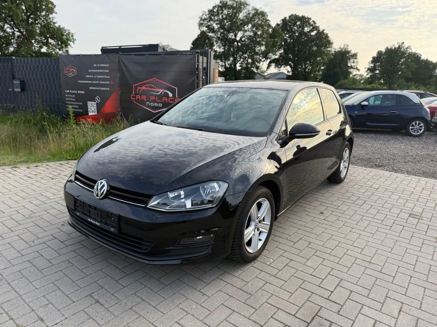 Volkswagen Golf VII Lim. Comfortline BMT TÜV FRISCH/ Noir - 1