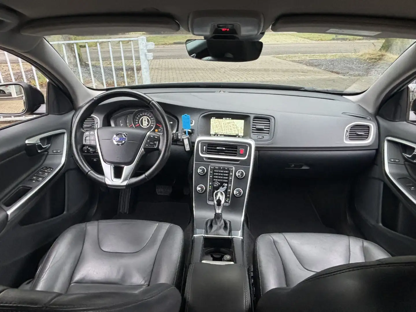 Volvo V60 2.0 T5 245pk Aut8 Xenon Navi PDC V+A Leder Blau - 2