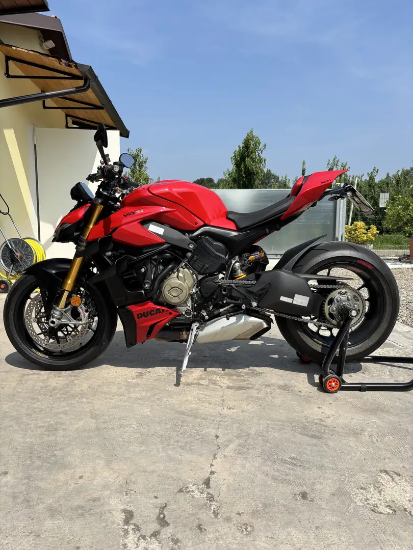 Ducati Streetfighter v4s - 2