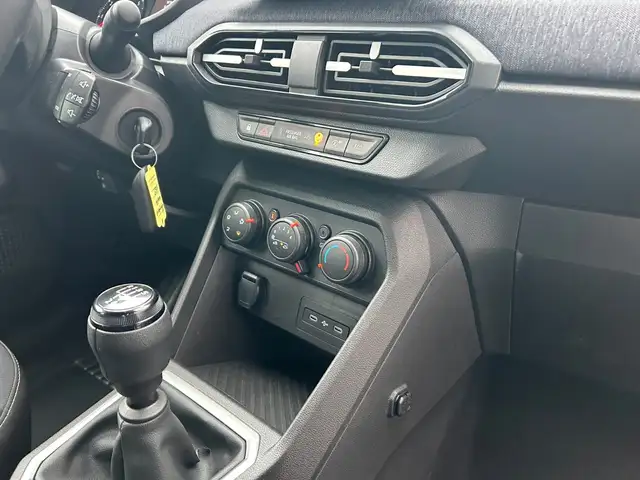 Dacia Sandero view 6