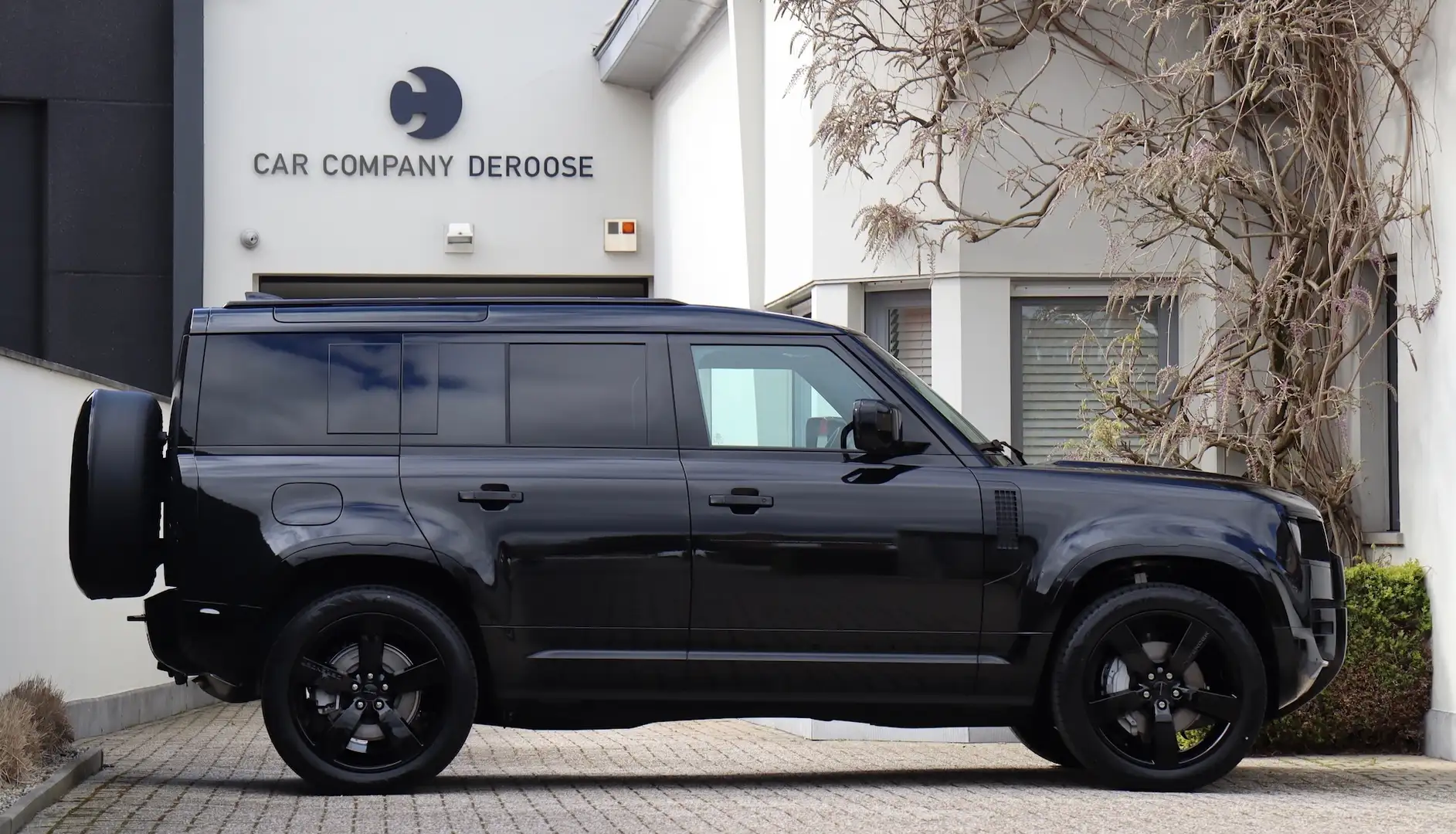 Land Rover Defender 110 P300e X-Dynamic HSE - NP: € 109.500 !! Negro - 2