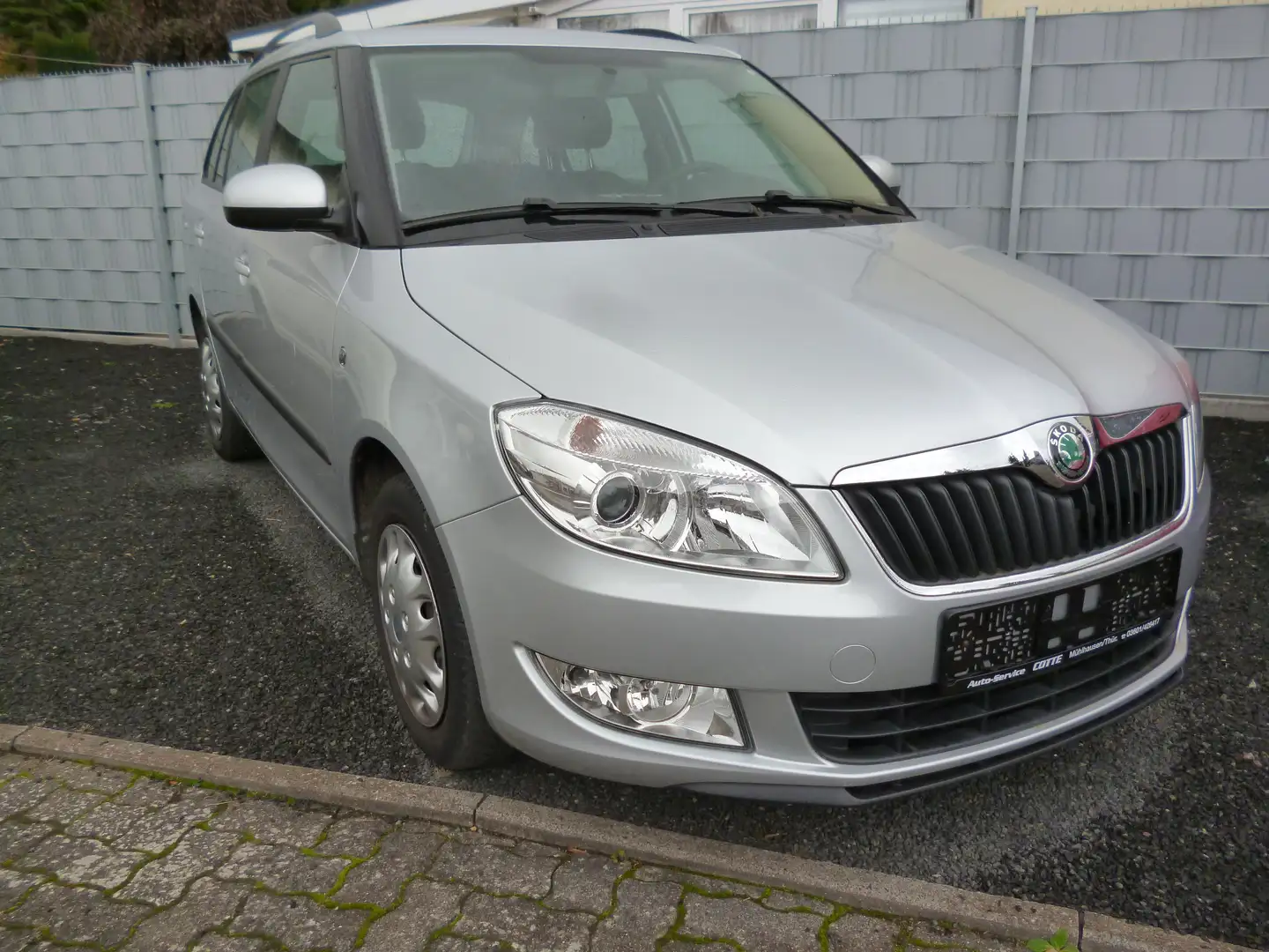 Skoda Fabia Fabia II Combi 1.2 TSI Combi Classic Silber - 1