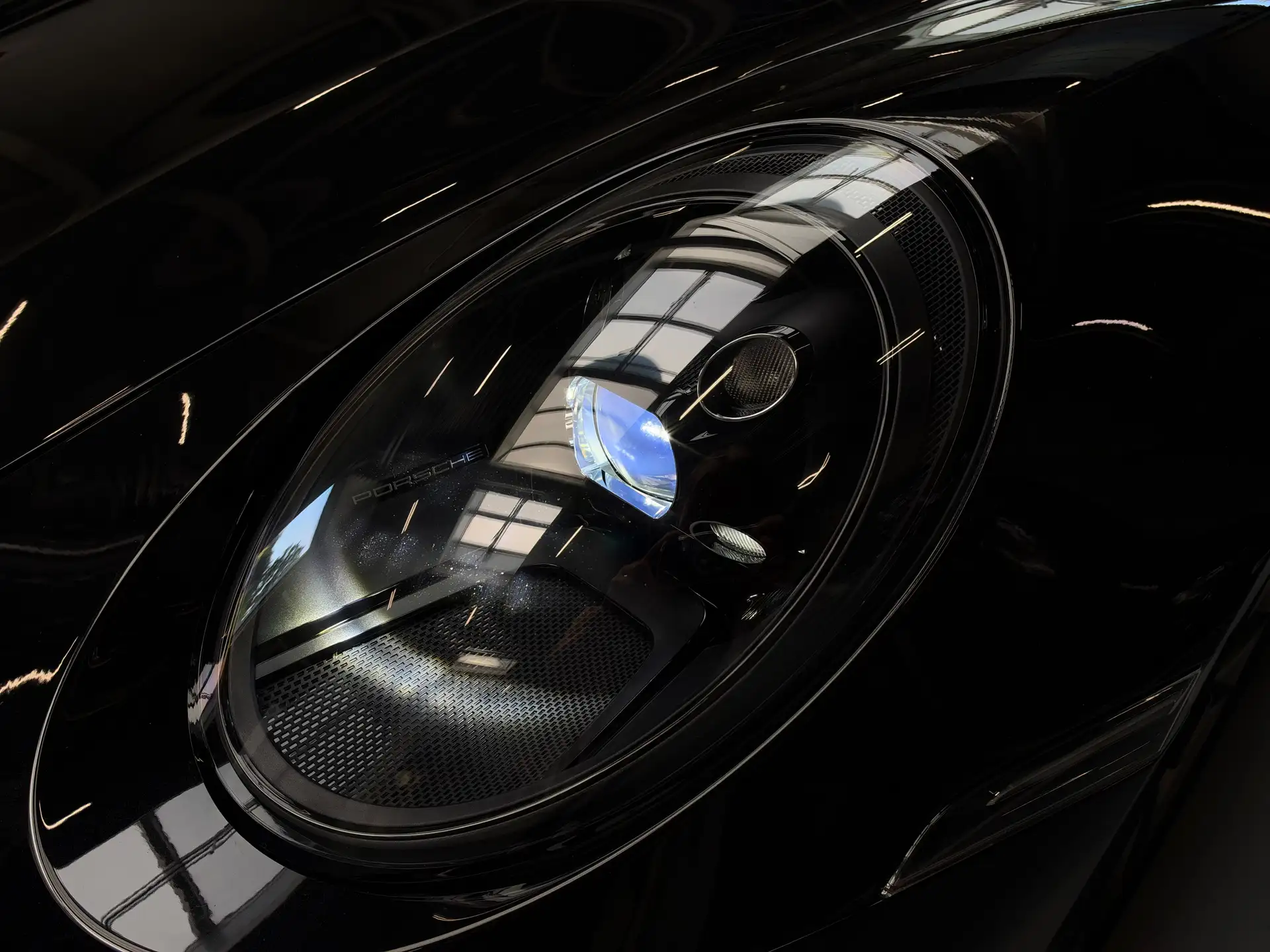 포르쉐 911 Targa 4 GTS 2023 검정 사진 6