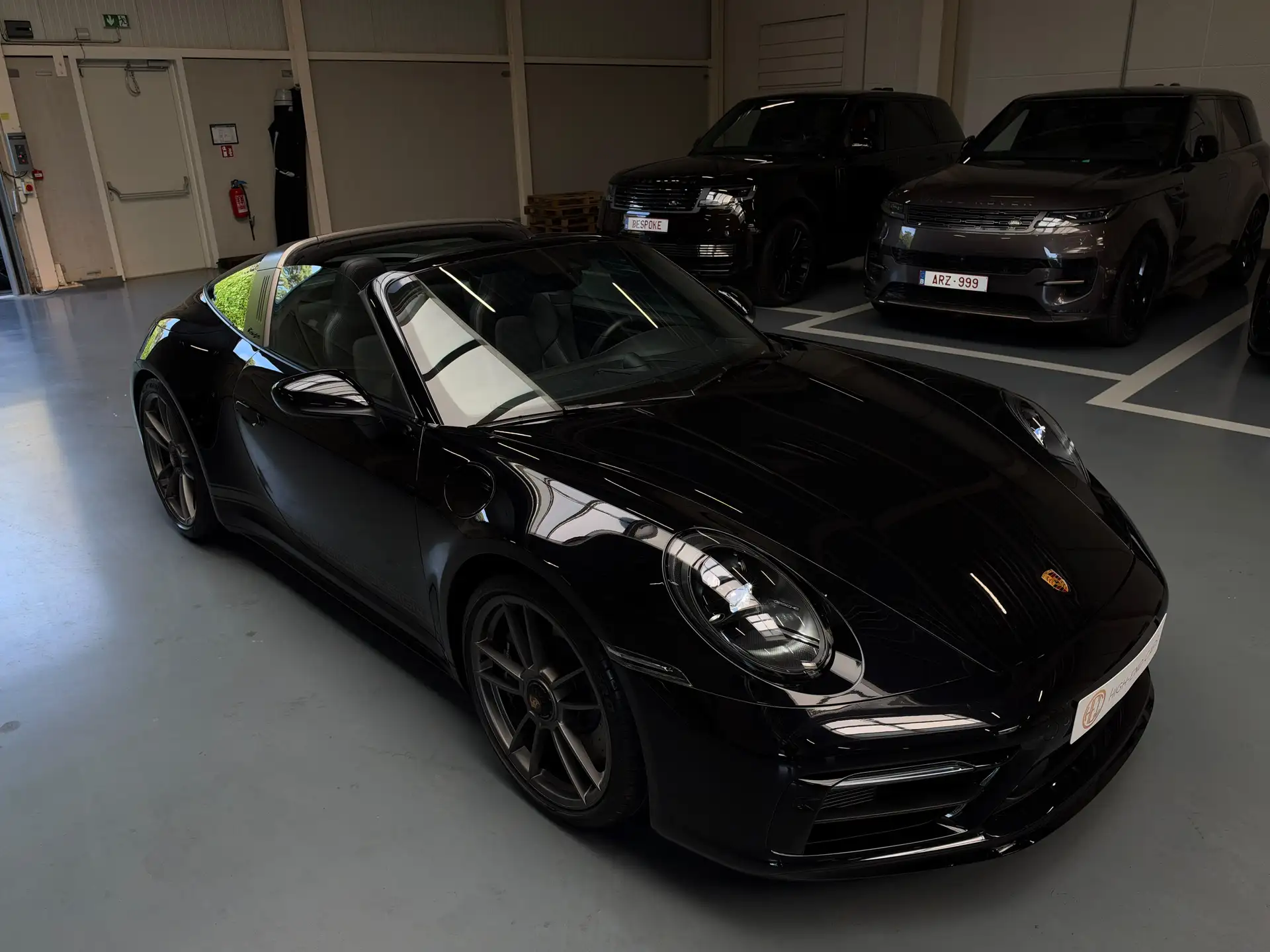 포르쉐 911 Targa 4 GTS 2023 검정 사진 3