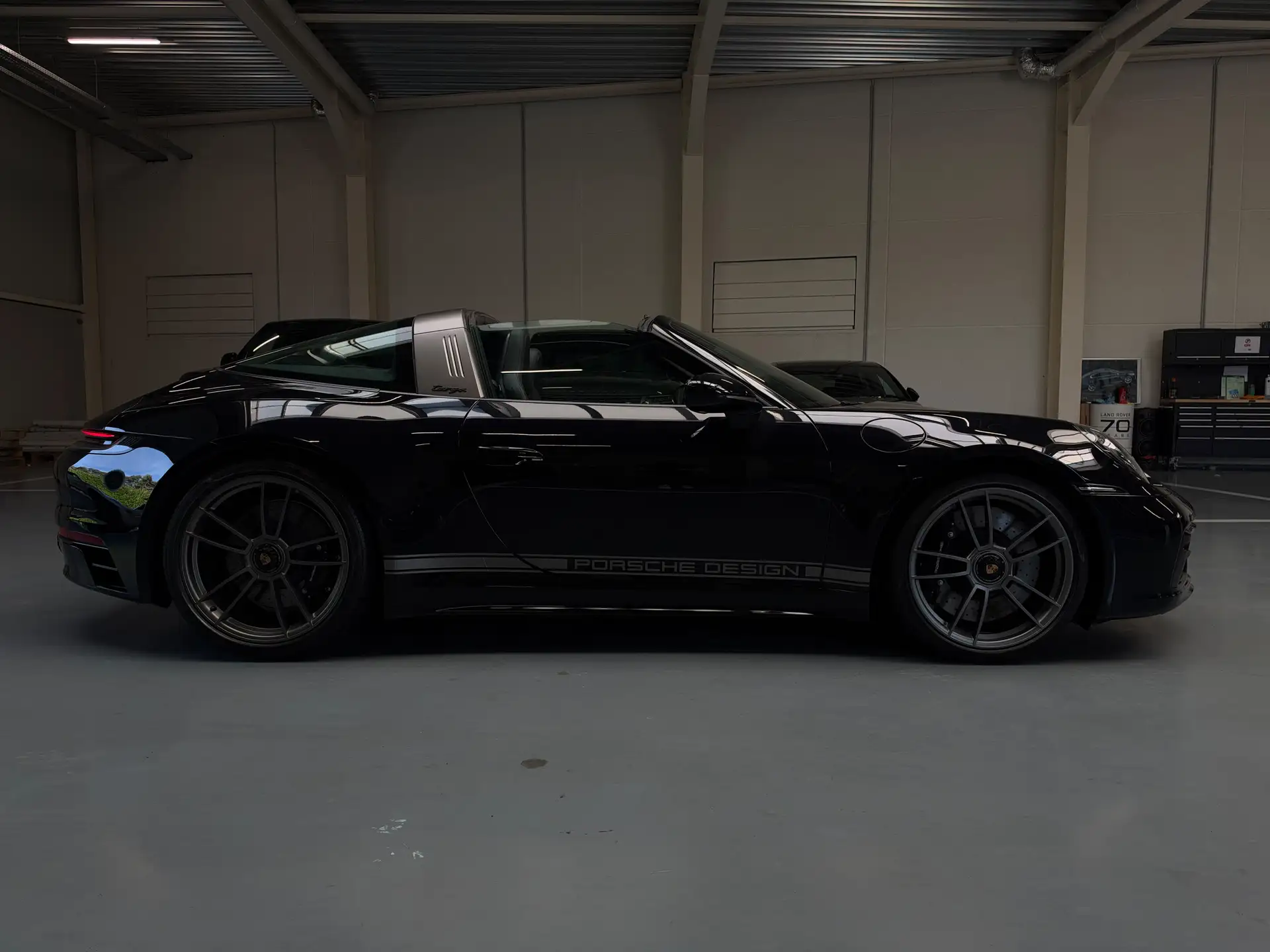 포르쉐 911 Targa 4 GTS 2023 검정 사진 2