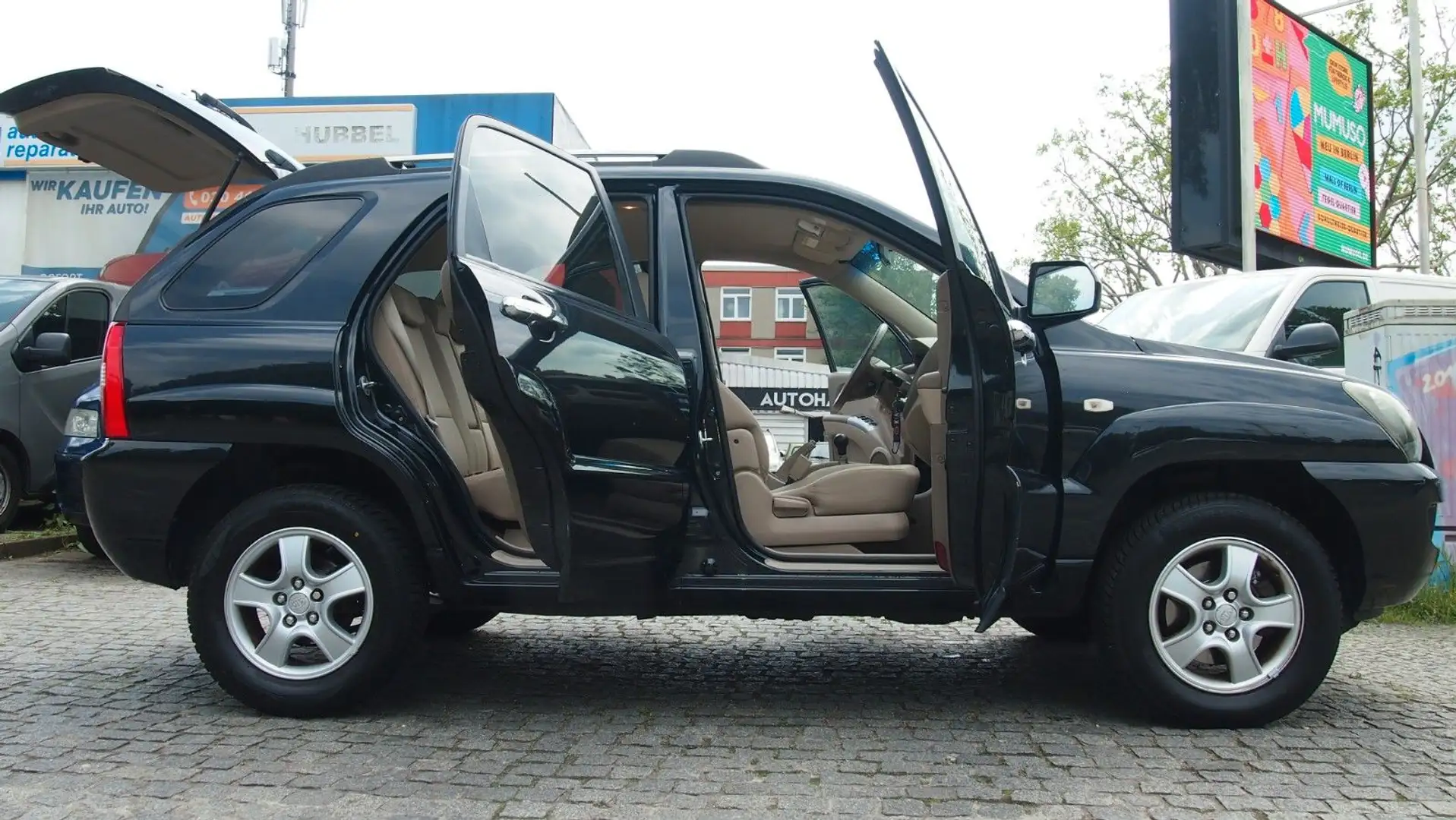 Kia Sportage LX 2WD Schwarz - 1