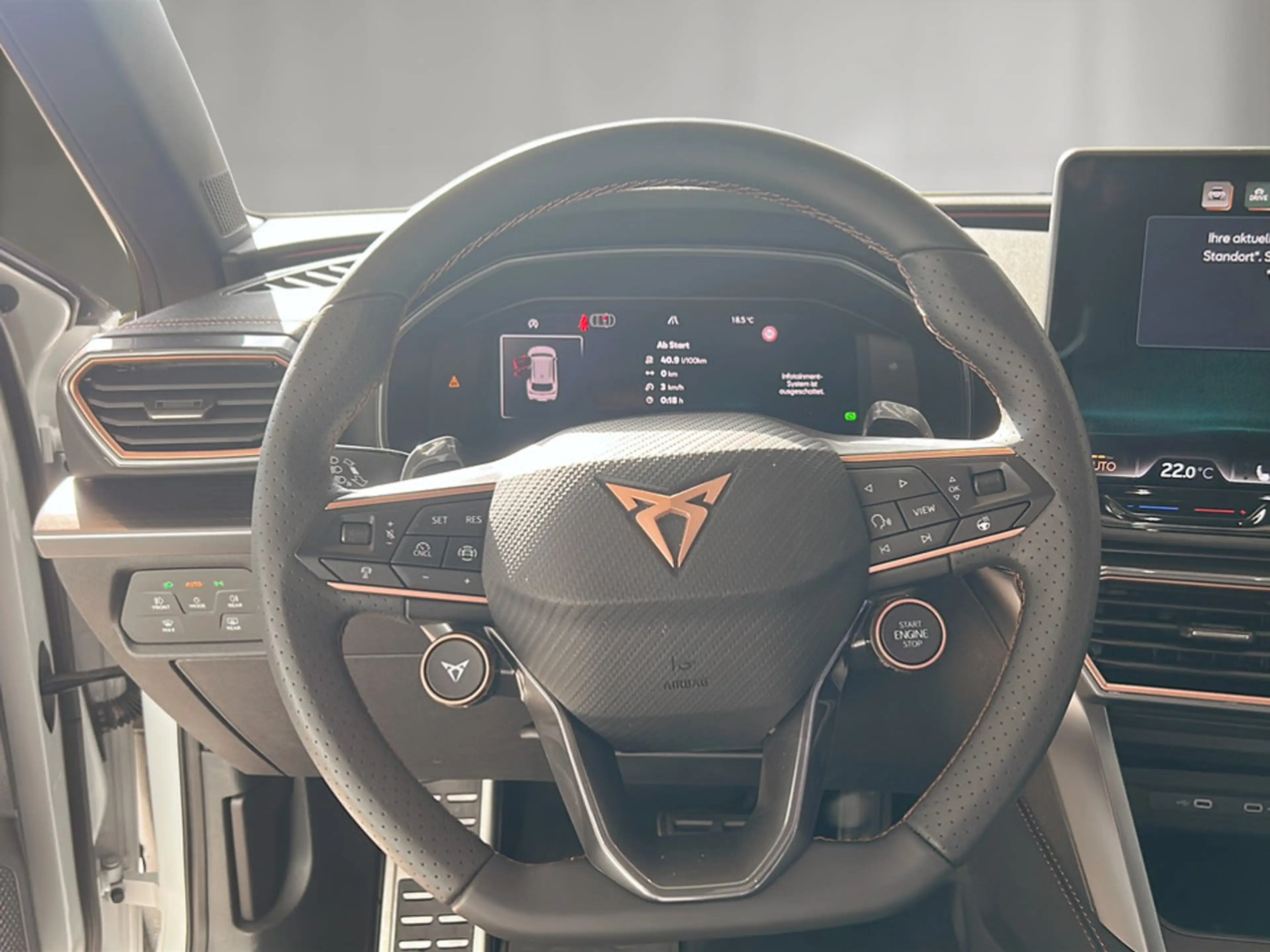 CUPRA Leon 1.5 eTSI DSG — photo 9