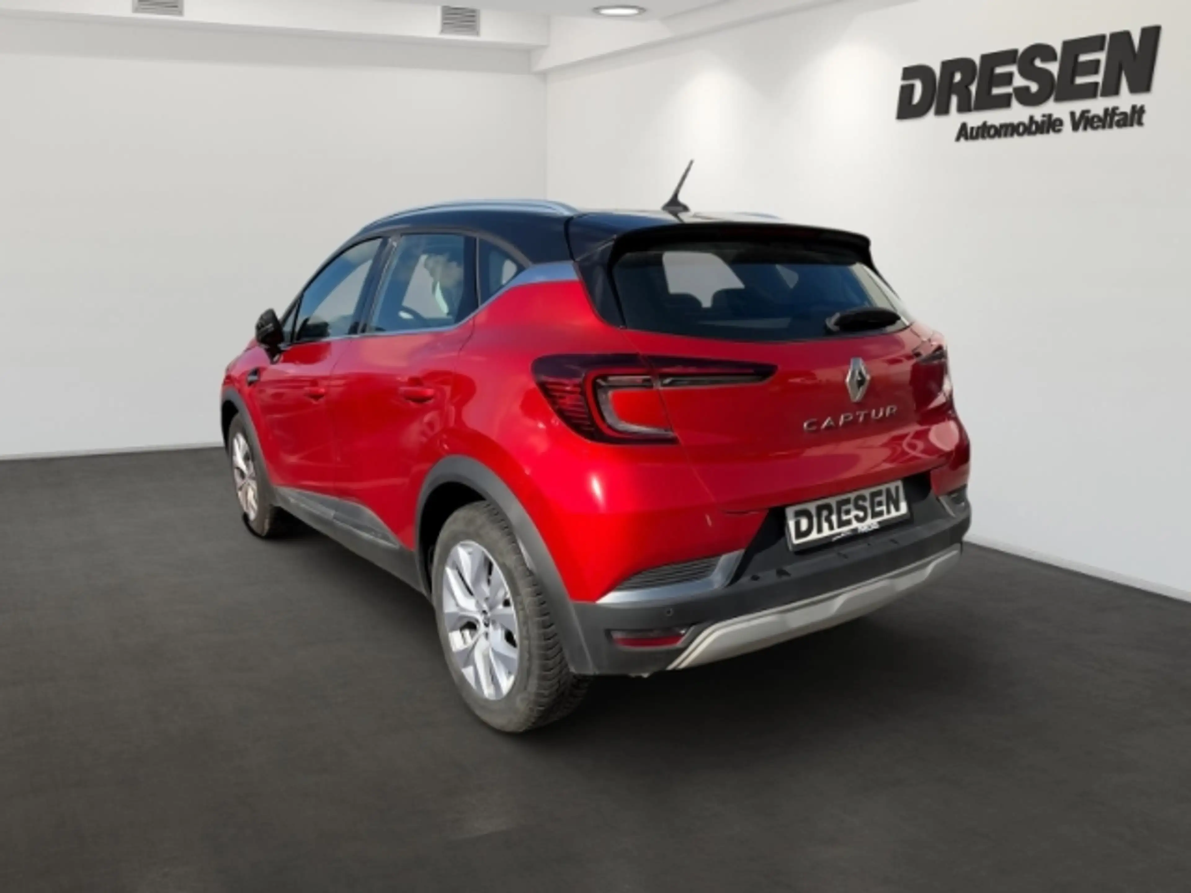 Renault Captur II 1.3 TCe 140 Intens 360 Grad Kamera+Apple CarPla — photo 4