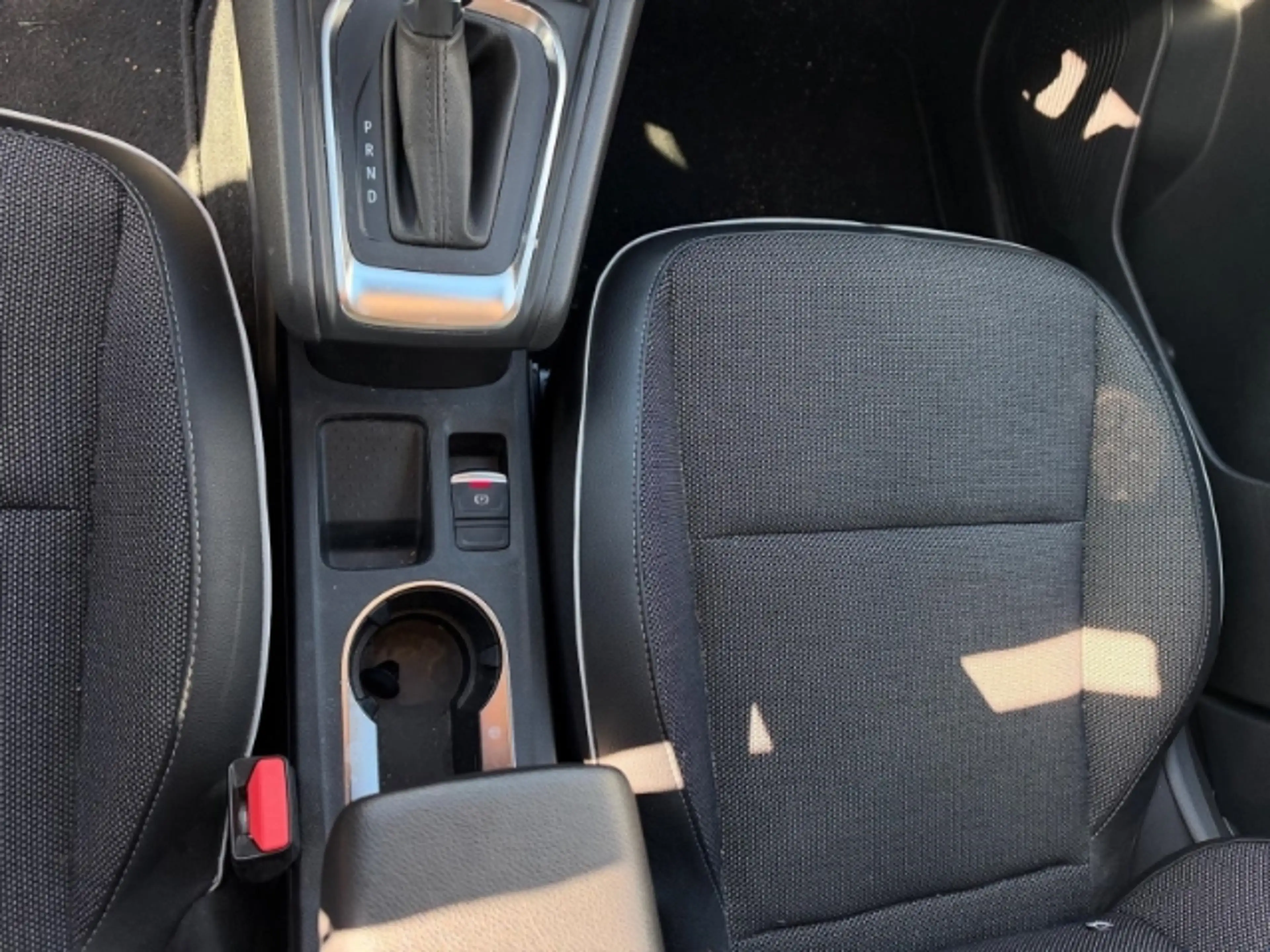 Renault Captur II 1.3 TCe 140 Intens 360 Grad Kamera+Apple CarPla — photo 15