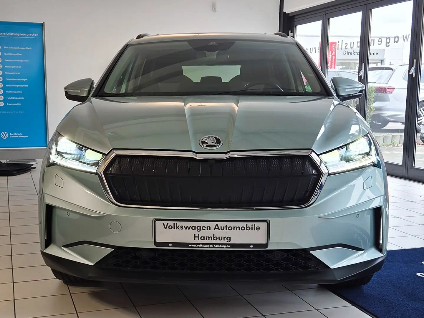 Skoda Enyaq iV 60 Lodge LED Panoramadach Navi Einparkh Silber - 2