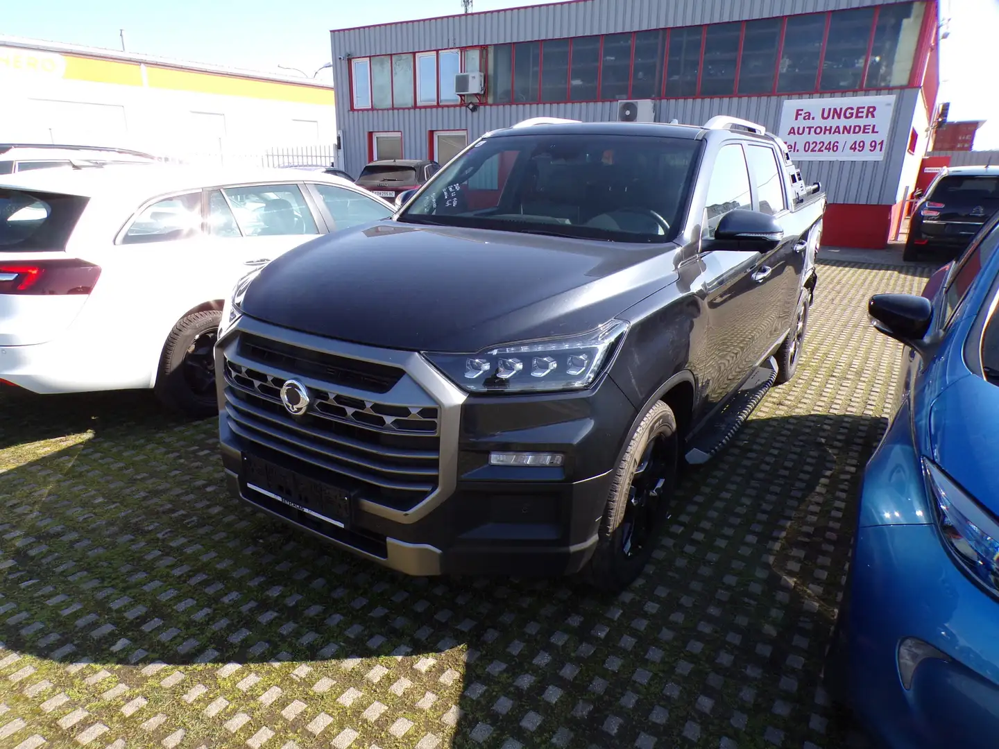 SsangYong Musso Grand 4WD Grau - 1