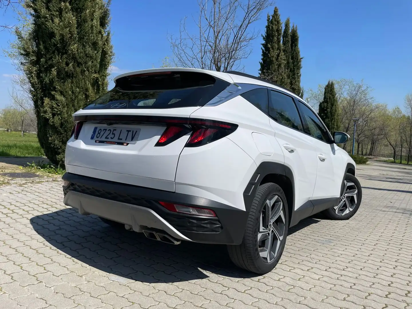 Hyundai TUCSON Maxx Auto 4x4 1.6 TGDI PHEV 265cv. *IVA deducible* Weiß - 2