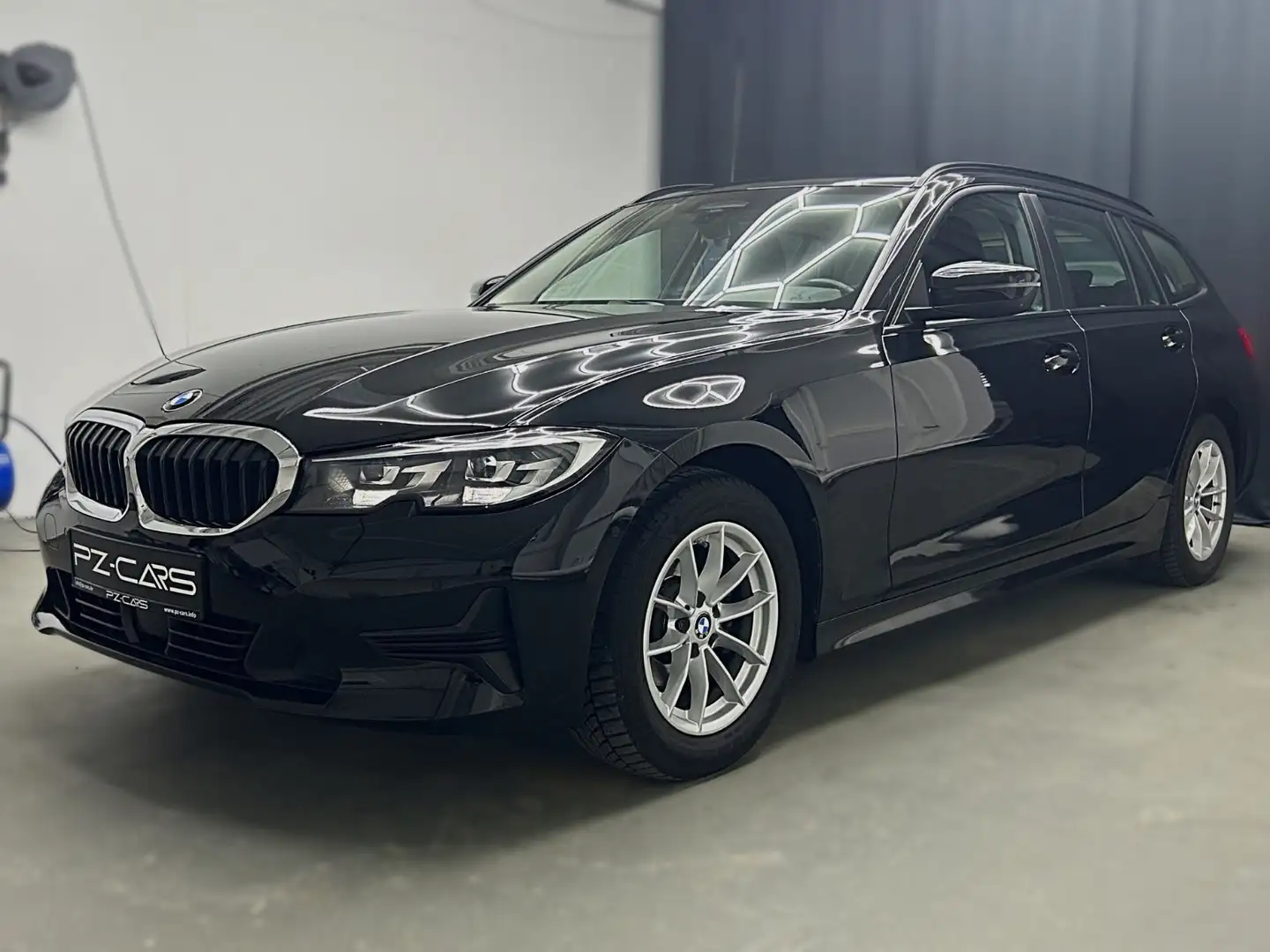 BMW 318 d AT 1.Hd|LED|Virt-Copit|360-Cam|Navi|AbsTemp Schwarz - 1