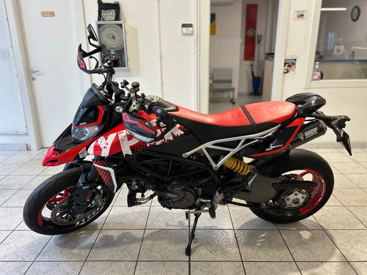 Ducati Hypermotard 950 RVE Kırmızı - 1
