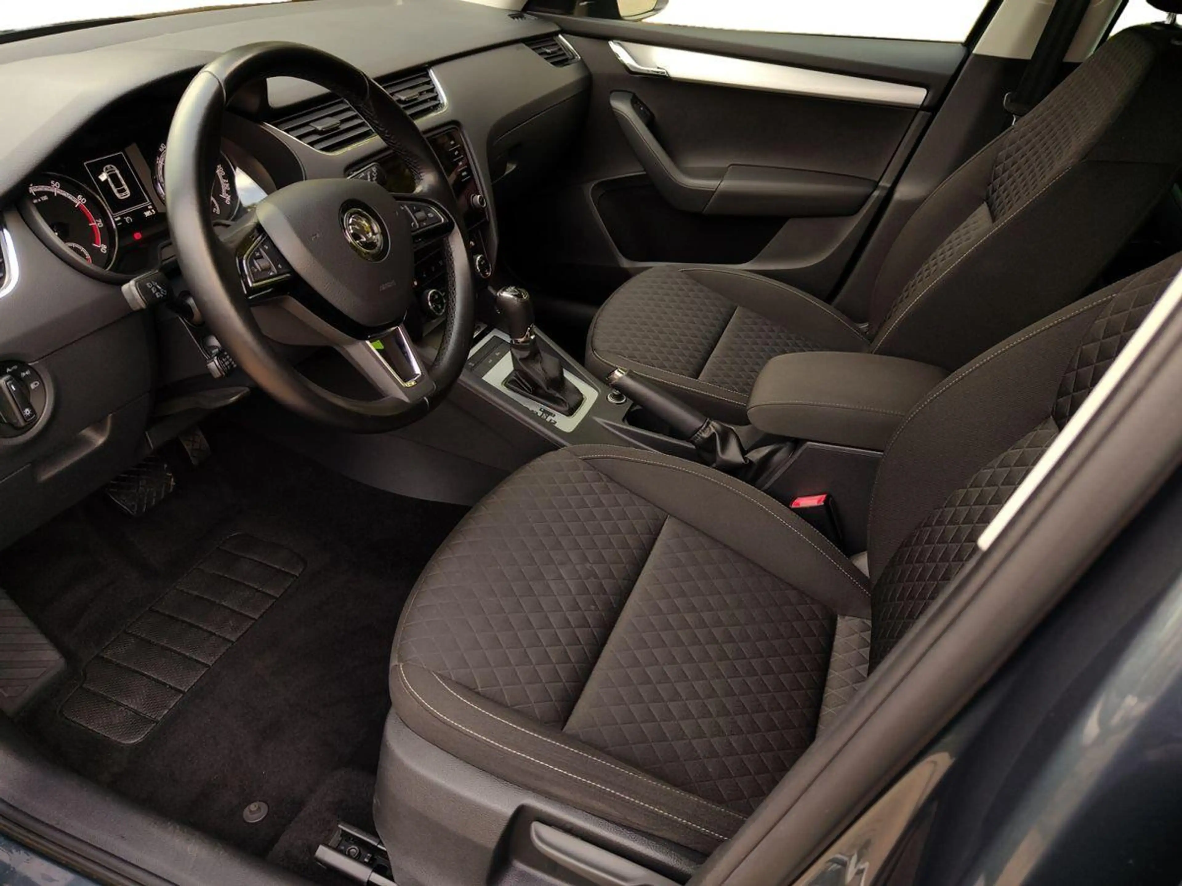 Skoda Octavia 1.4 16V TSI — photo 6