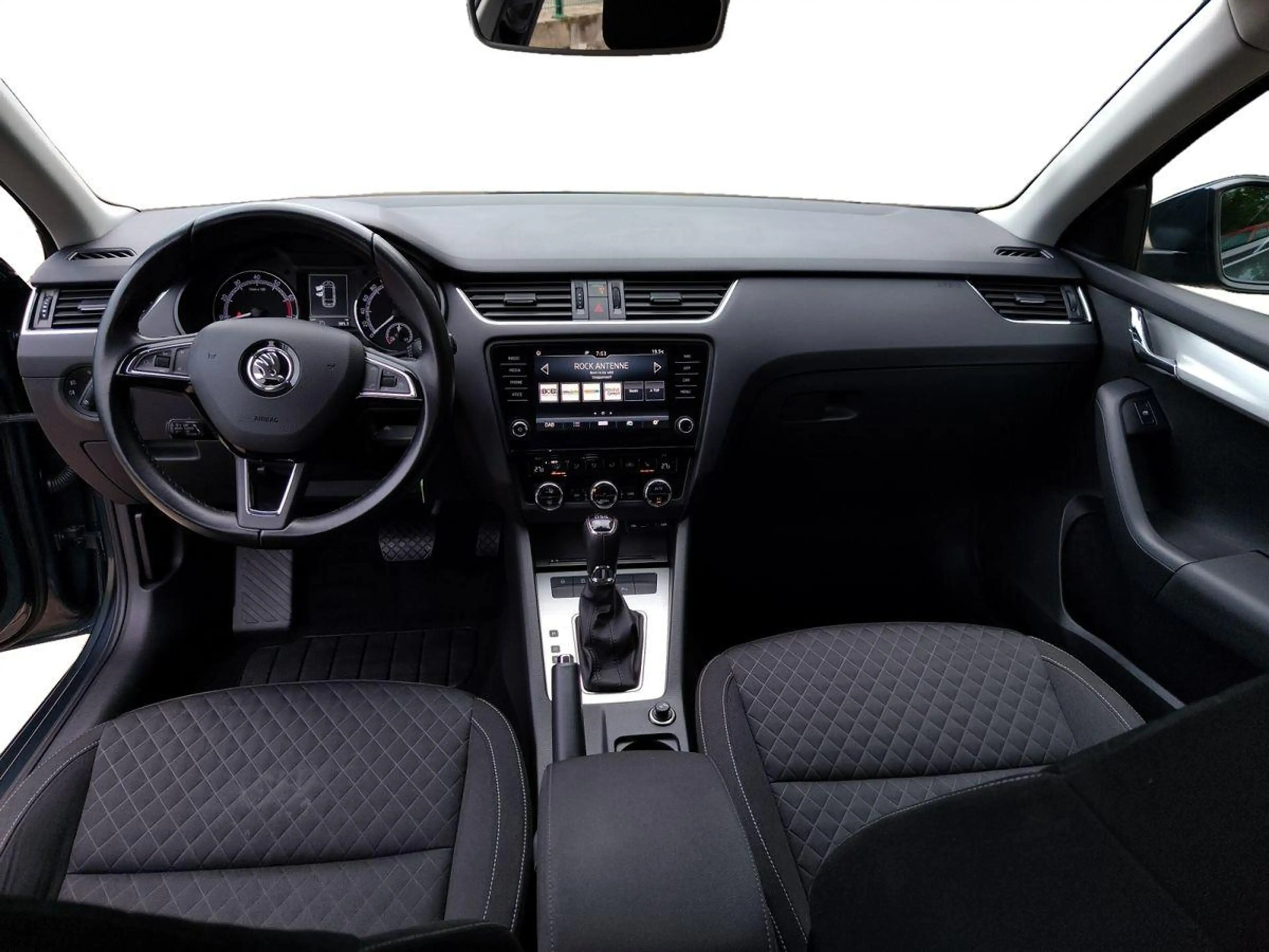 Skoda Octavia 1.4 16V TSI — photo 15