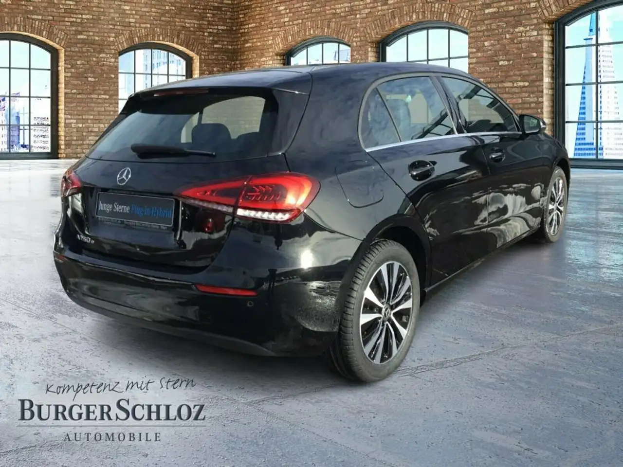 Mercedes-Benz A 250 e AUT Kam. KlimaA LED LM Navi PDC ParkAss 5