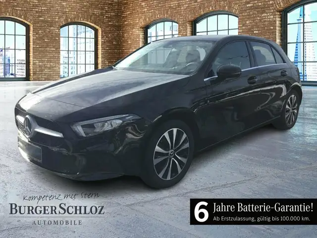 Mercedes-Benz A 250 e  AUT Kam. KlimaA LED LM Navi PDC ParkAss