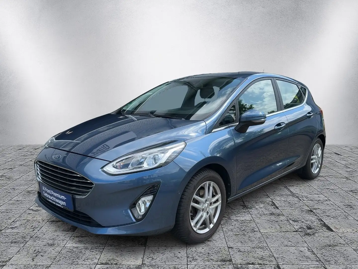 Ford Fiesta Titanium 1,0 l EB 100 PS Blau - 1