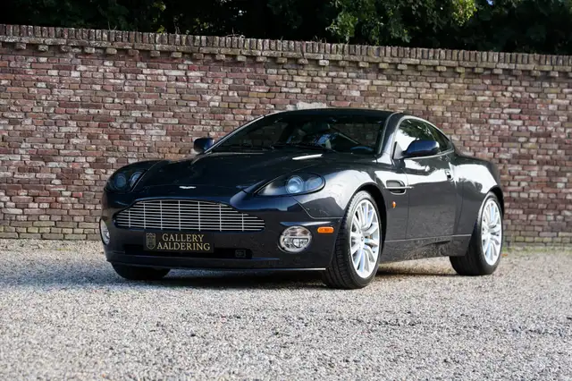 Aston Martin Vanquish 5.9 V12 "11.800 Miles" Presented in "Snow Shadow G