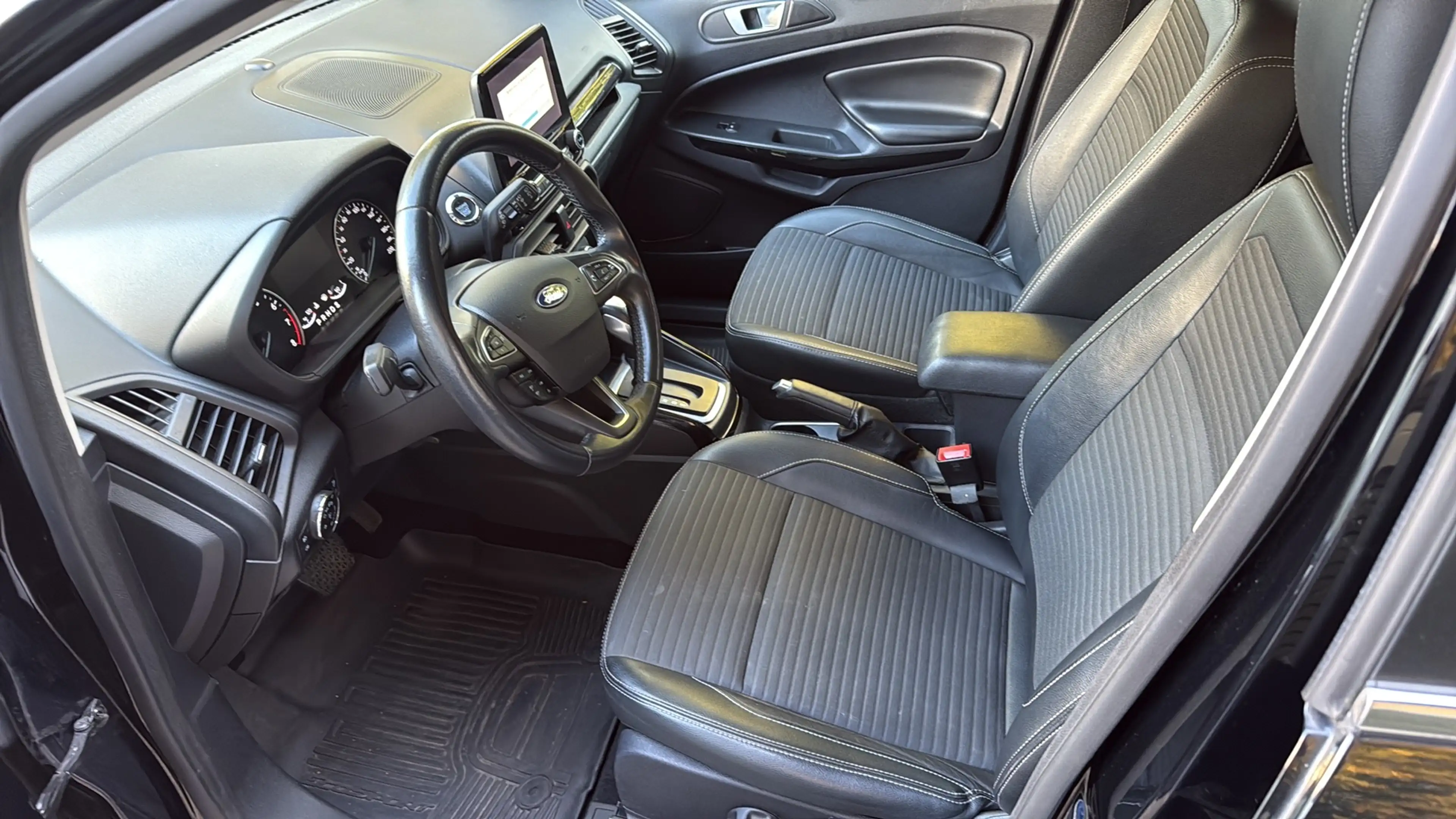 Ford EcoSport Titanium *AUTOMATIK* — photo 14