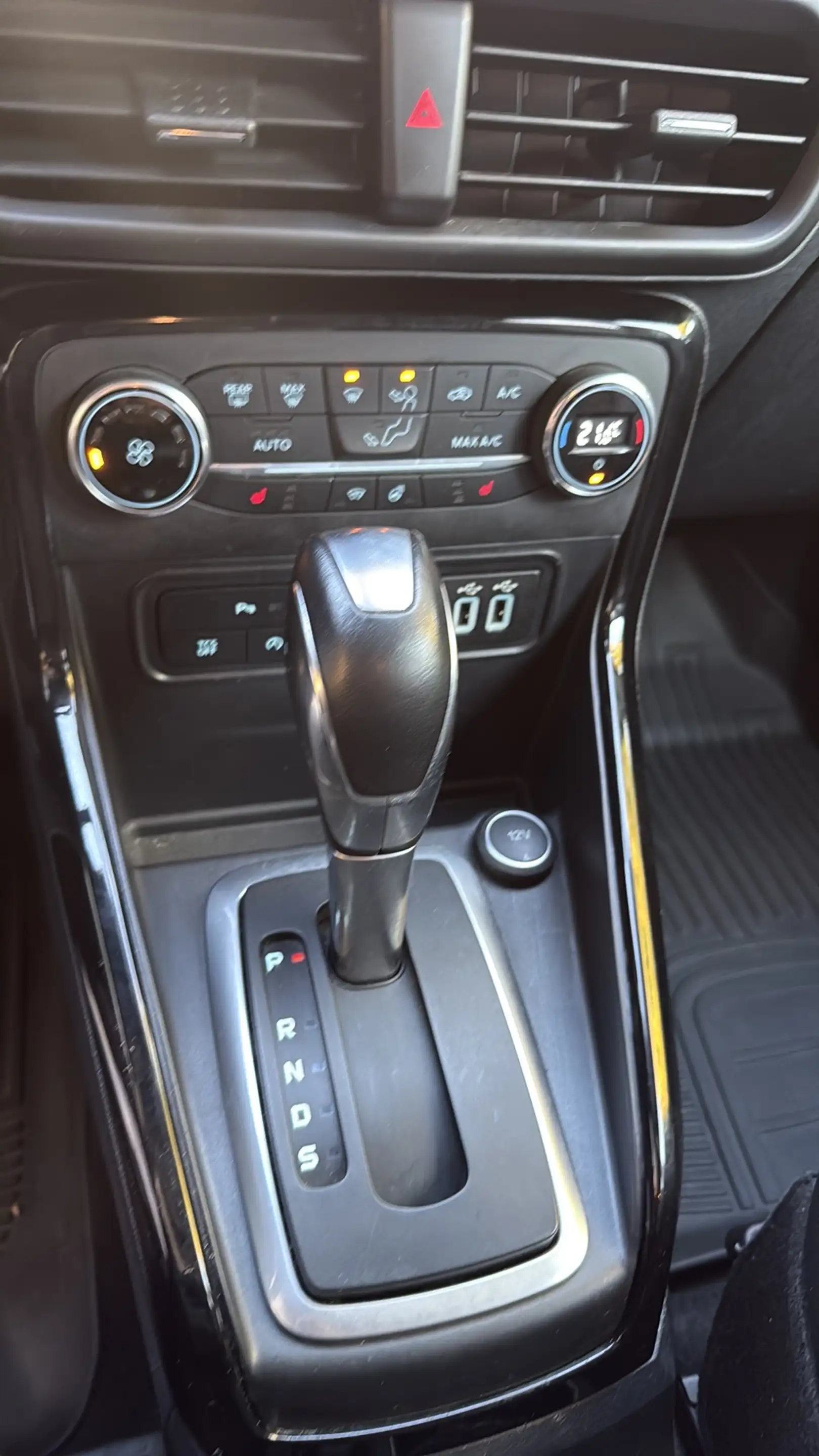 Ford EcoSport Titanium *AUTOMATIK* — photo 11