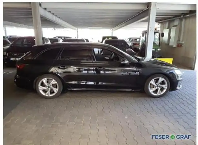 Audi A4 view 3