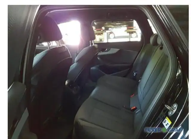 Audi A4 view 5