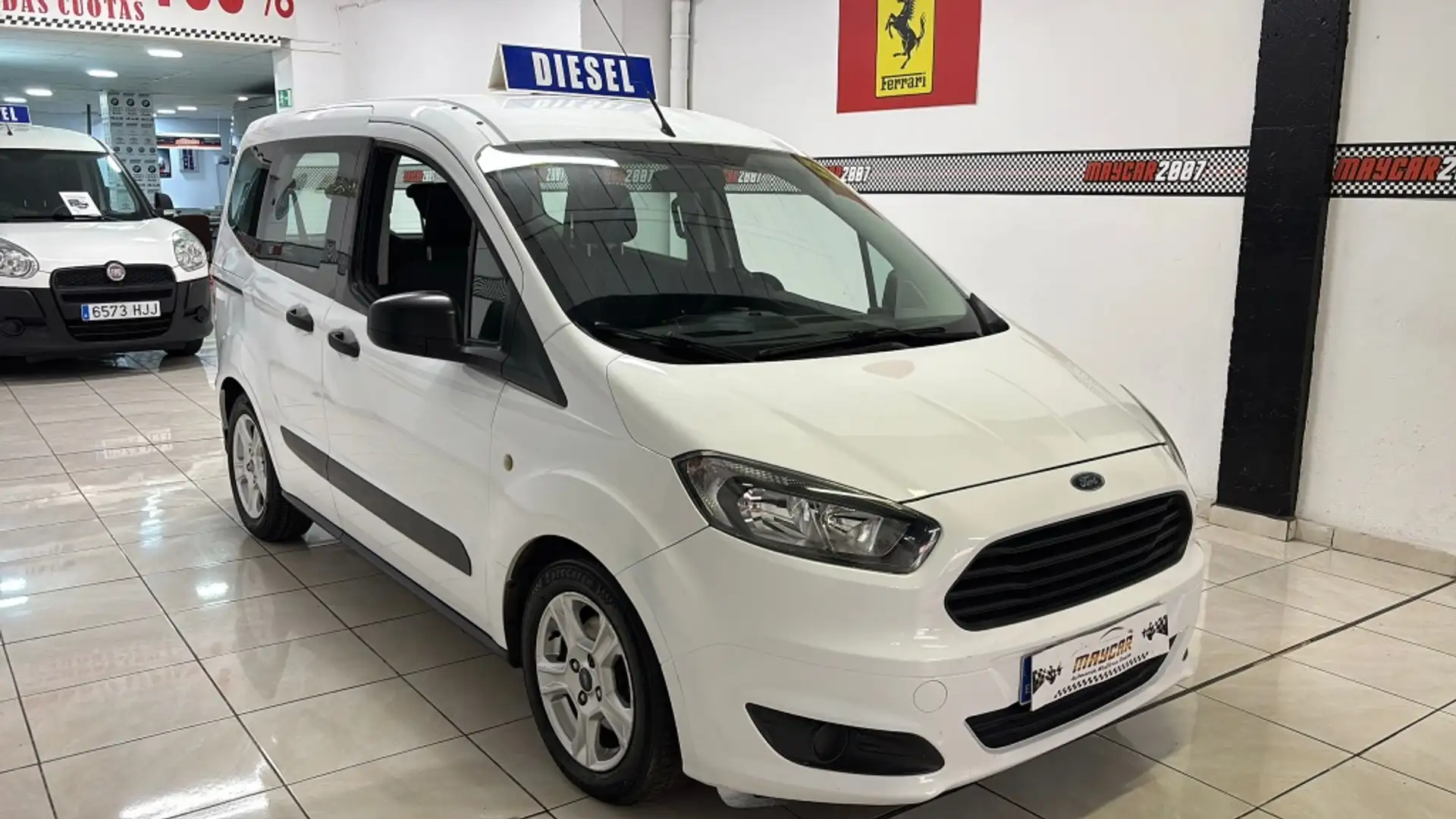 Ford Tourneo Courier 1.5TDCi Ambiente 95 Blanco - 2