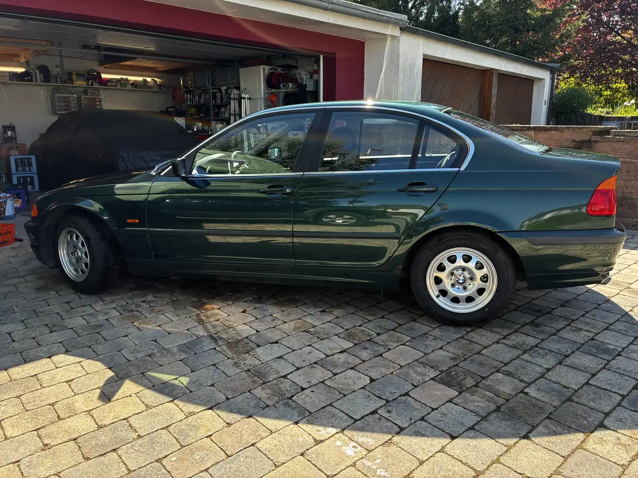 BMW 320i, foto 3