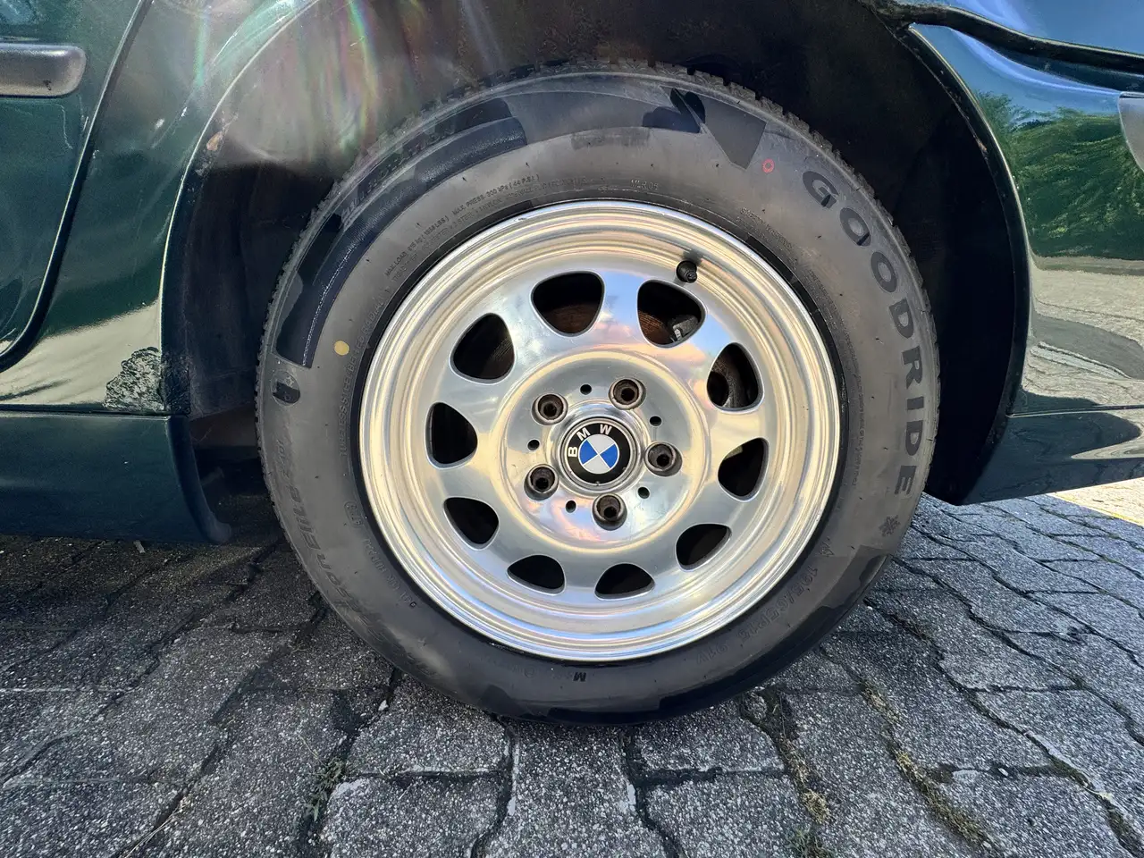 BMW 320i, foto 12