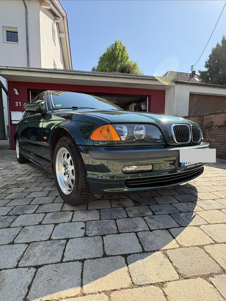 BMW 320i, foto 11