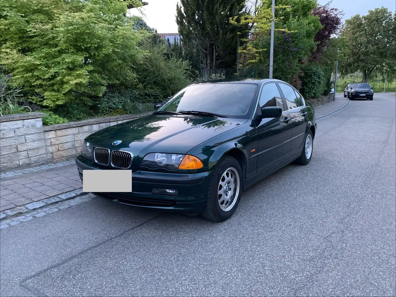 BMW 320i, foto 1