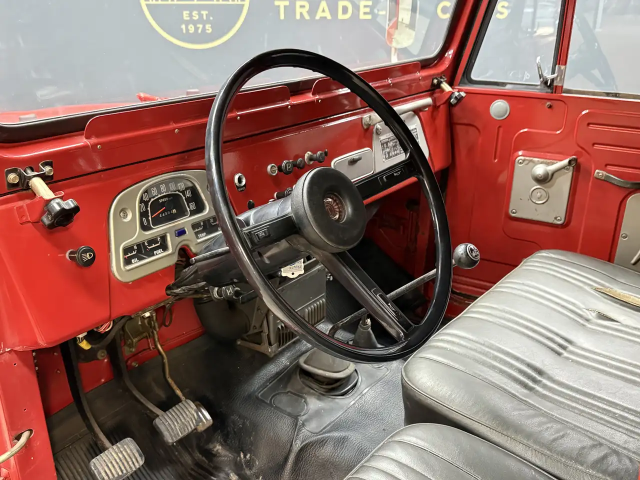 Toyota Land Cruiser FJ40 (Petrol) Vinyl Top "Freeborn Red" In its orig, foto 3