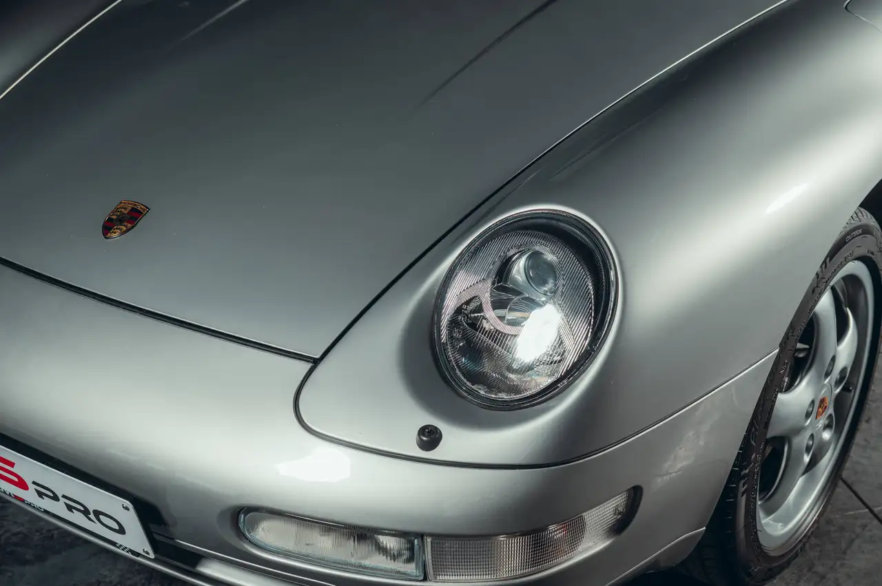 Porsche 993 TARGA / 53.800 KM! / MANUAL / AS NEW / ONLY PORSCHE SERVICING / ALL DOCUMENTATION / SOFT RUFFLED LEATHER / PCCM, foto 8