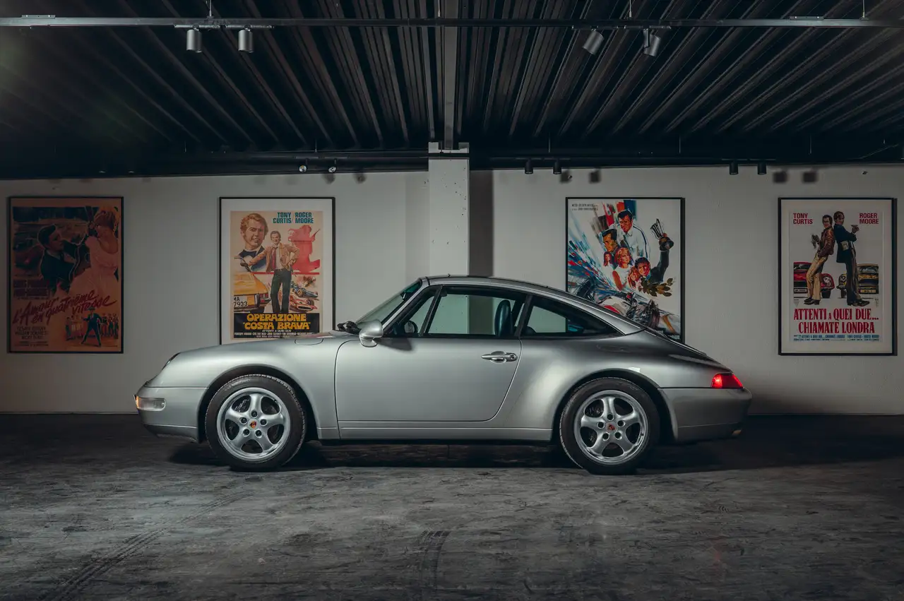 Porsche 993 TARGA / 53.800 KM! / MANUAL / AS NEW / ONLY PORSCHE SERVICING / ALL DOCUMENTATION / SOFT RUFFLED LEATHER / PCCM, foto 10