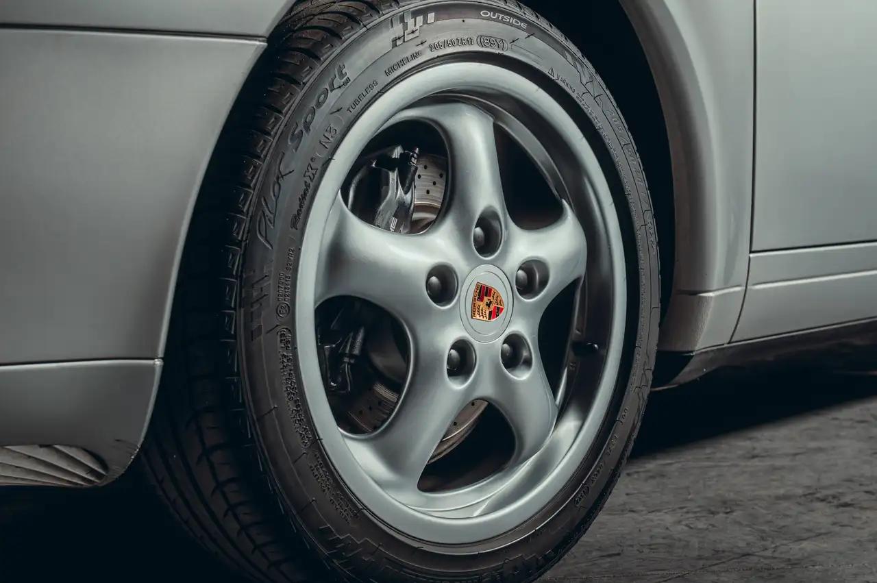 Porsche 993 TARGA / 53.800 KM! / MANUAL / AS NEW / ONLY PORSCHE SERVICING / ALL DOCUMENTATION / SOFT RUFFLED LEATHER / PCCM, foto 6