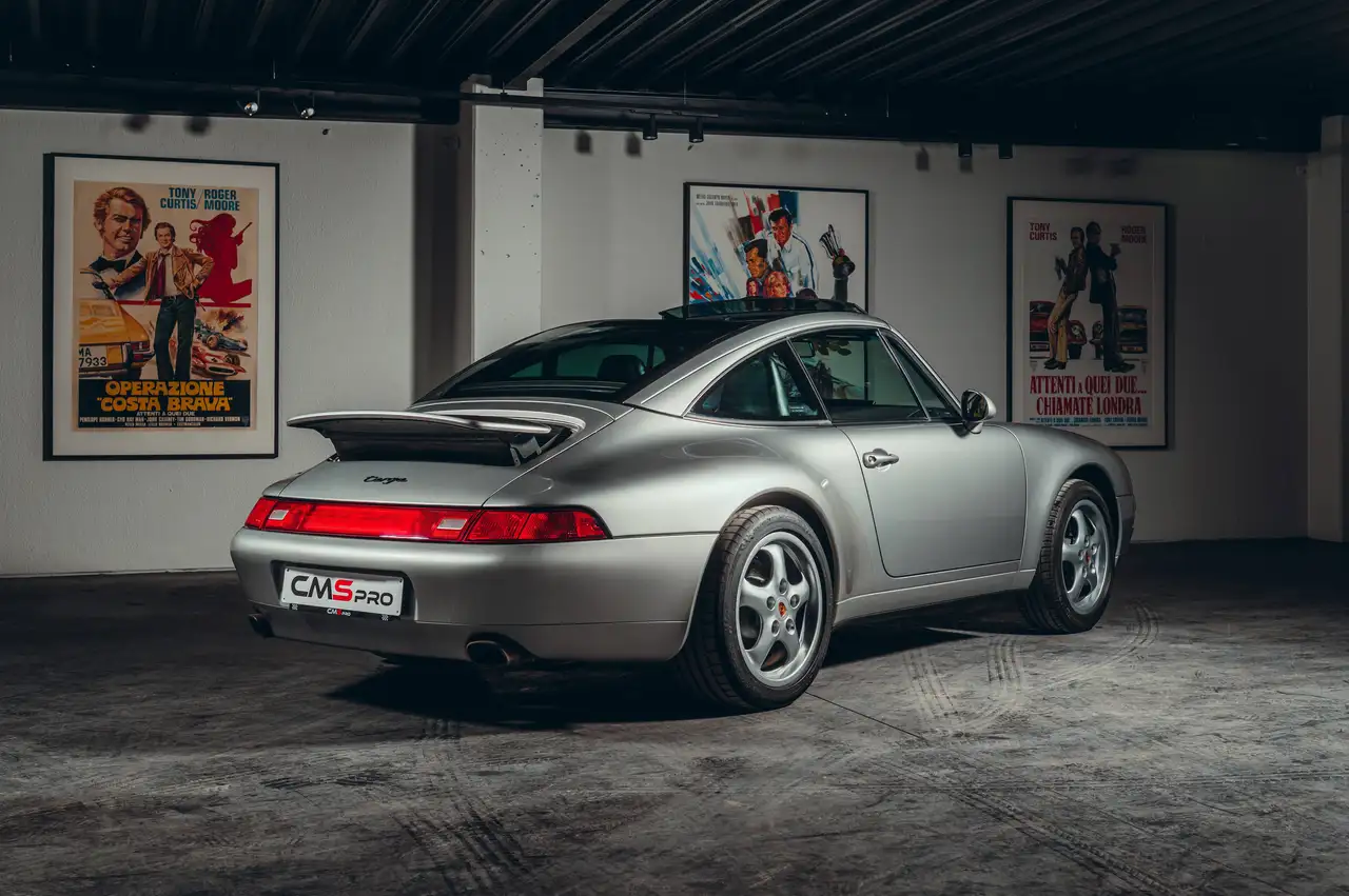 Porsche 993 TARGA / 53.800 KM! / MANUAL / AS NEW / ONLY PORSCHE SERVICING / ALL DOCUMENTATION / SOFT RUFFLED LEATHER / PCCM, foto 12