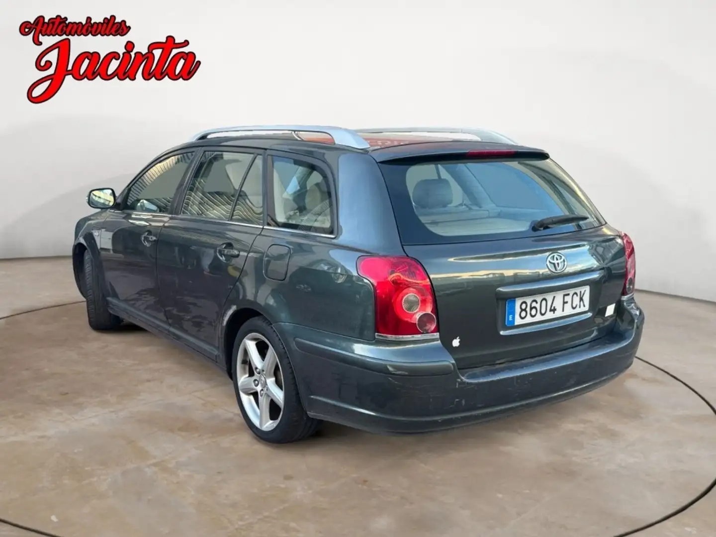 Toyota Avensis Wagon 2.2D-4D CleanPower Executive Beige - 2