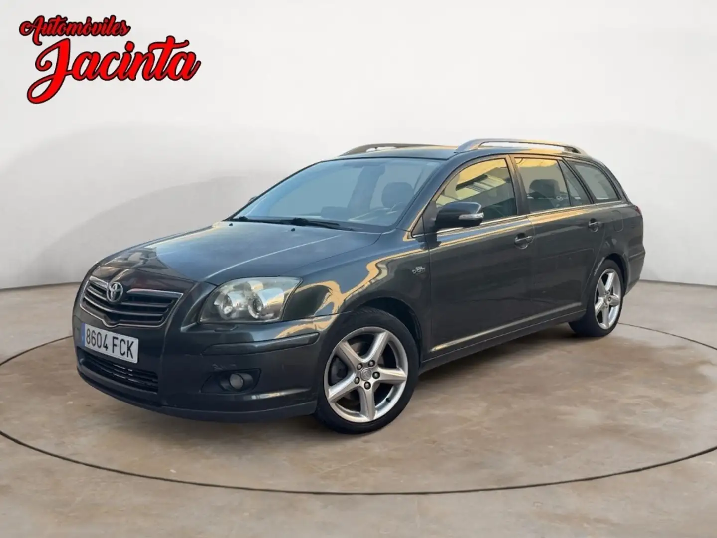 Toyota Avensis Wagon 2.2D-4D CleanPower Executive Beige - 1