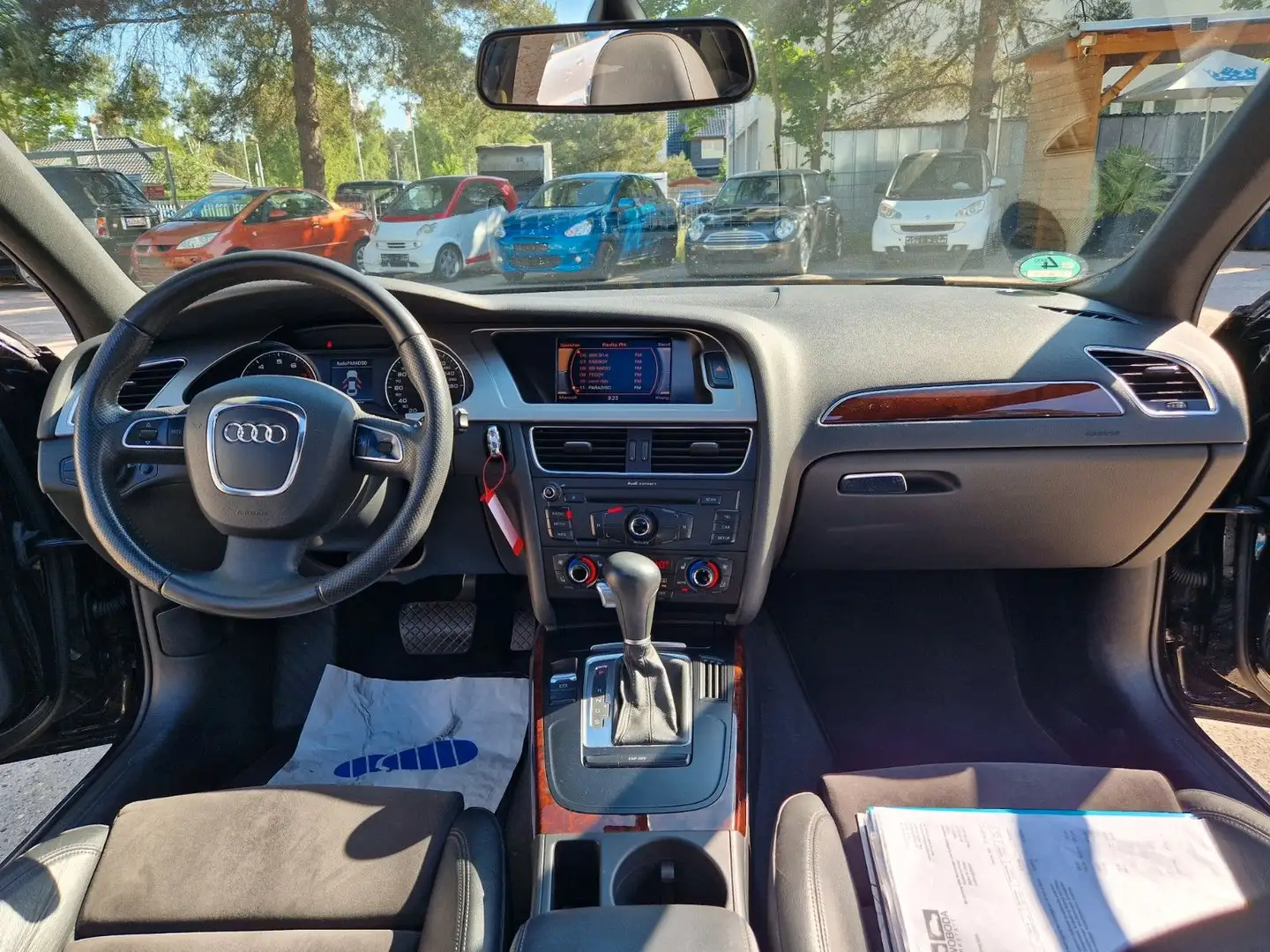 Audi A4 LiMO 2.0i AUTOMATiK S-LiNE XENON NAVi B&O GSD Noir - 2