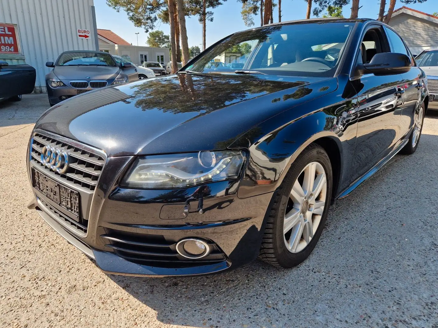 Audi A4 LiMO 2.0i AUTOMATiK S-LiNE XENON NAVi B&O GSD Noir - 1